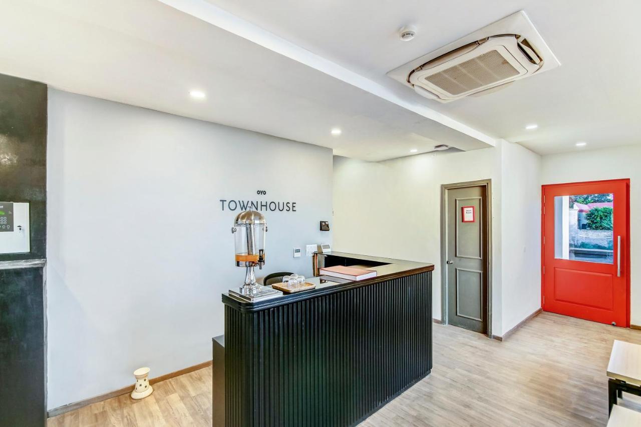 Townhouse Knowledge Park ||| Near Sharda University Greater Noida Extérieur photo