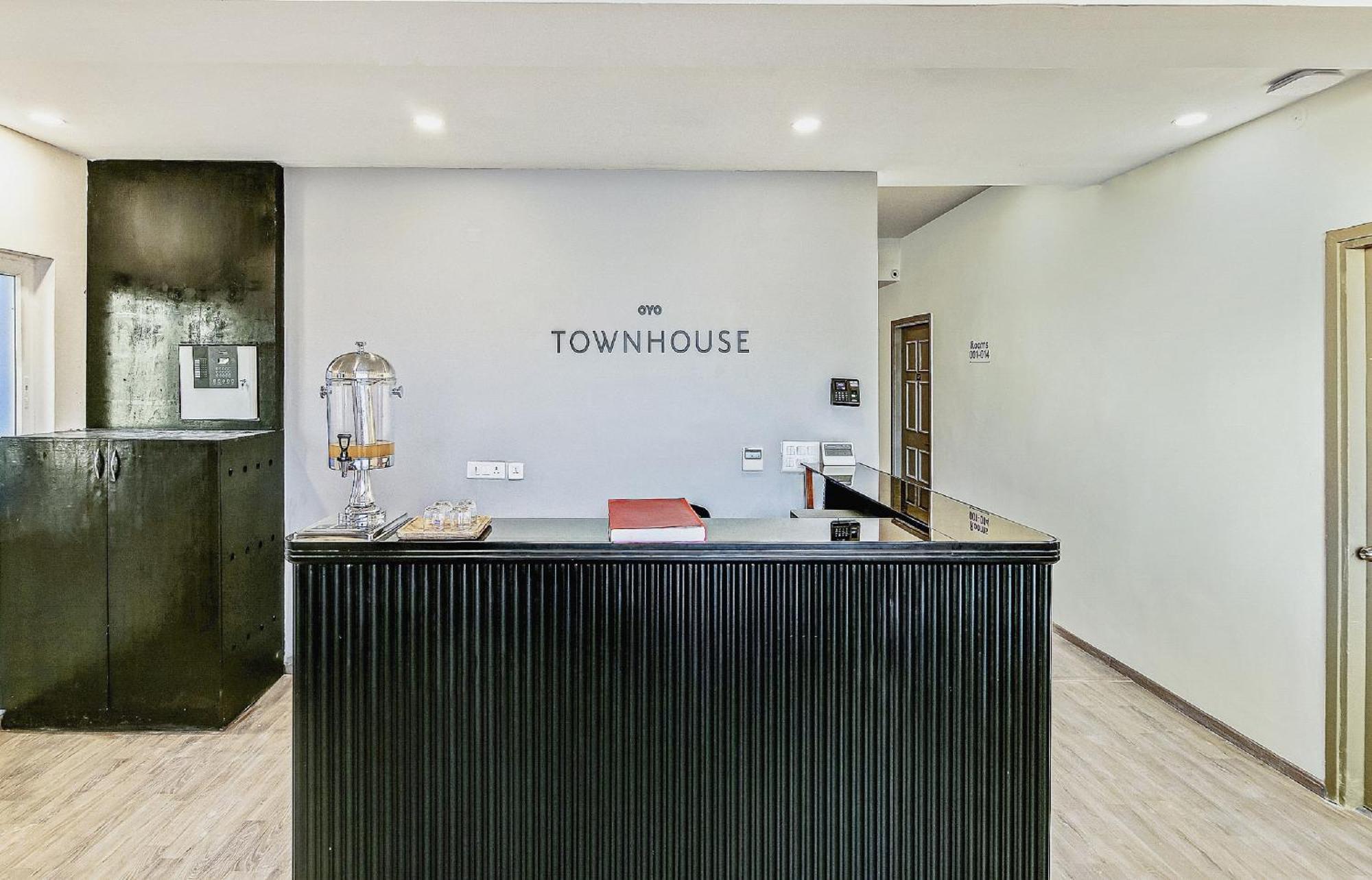 Townhouse Knowledge Park ||| Near Sharda University Greater Noida Extérieur photo