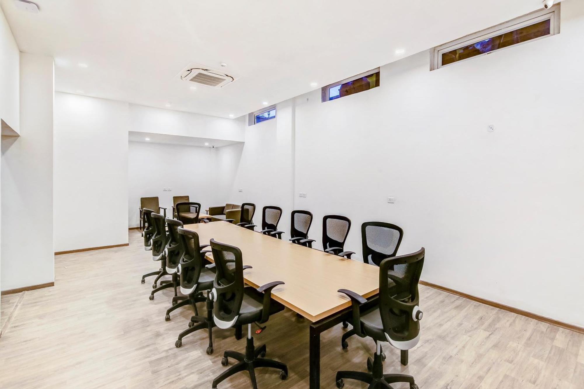 Townhouse Knowledge Park ||| Near Sharda University Greater Noida Extérieur photo