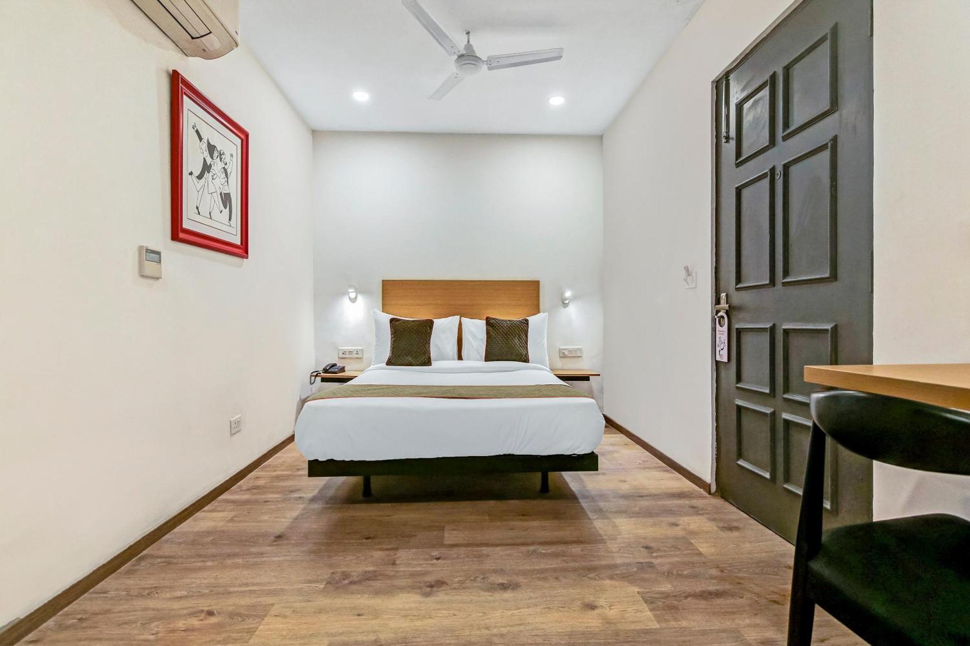 Townhouse Knowledge Park ||| Near Sharda University Greater Noida Extérieur photo