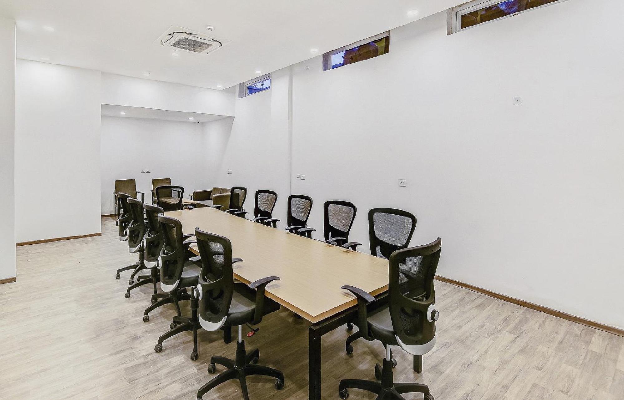 Townhouse Knowledge Park ||| Near Sharda University Greater Noida Extérieur photo
