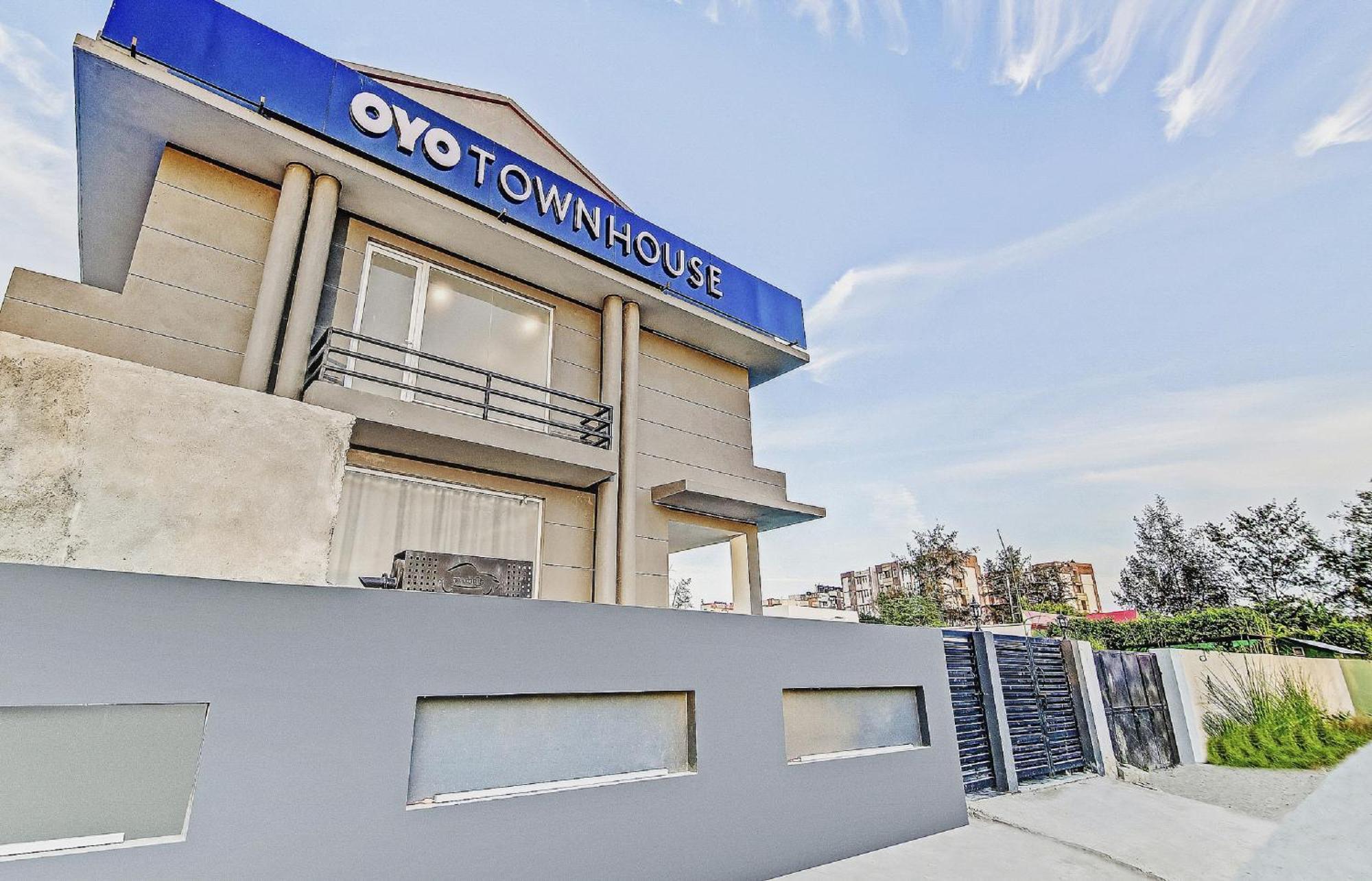 Townhouse Knowledge Park ||| Near Sharda University Greater Noida Extérieur photo