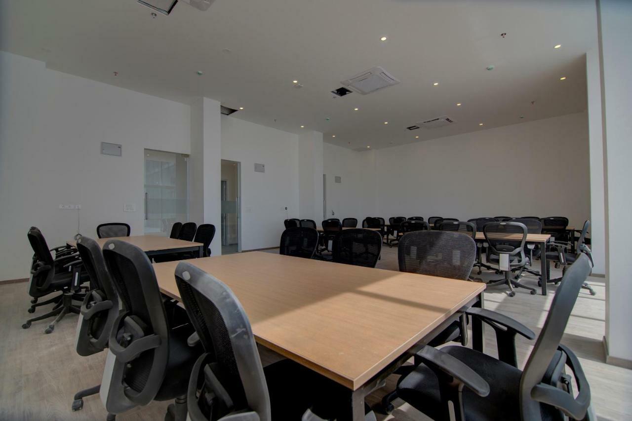 Townhouse Knowledge Park ||| Near Sharda University Greater Noida Extérieur photo