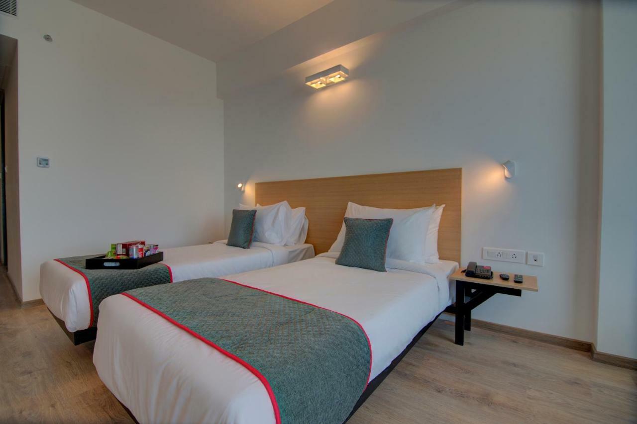 Townhouse Knowledge Park ||| Near Sharda University Greater Noida Extérieur photo